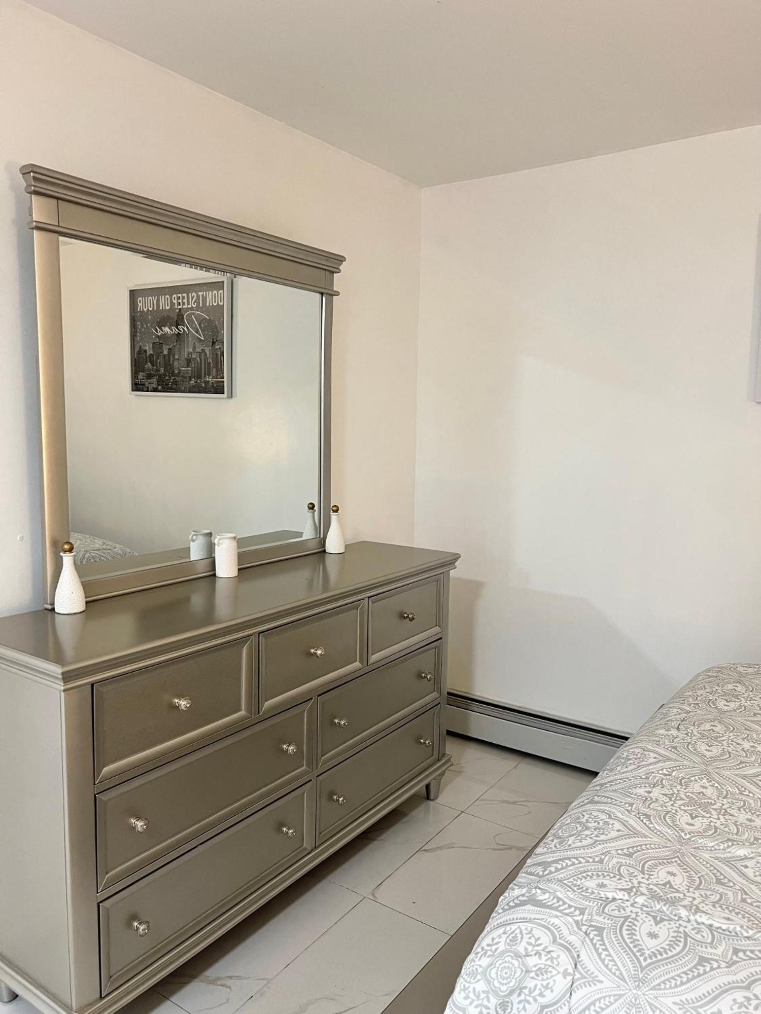 Luxury - Cheap Jfk Pick Up & Drop Off Available Gasthof *